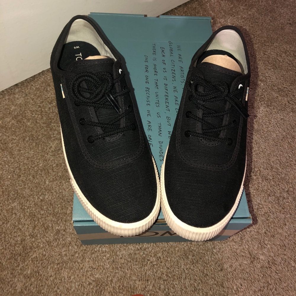 Toms shoes